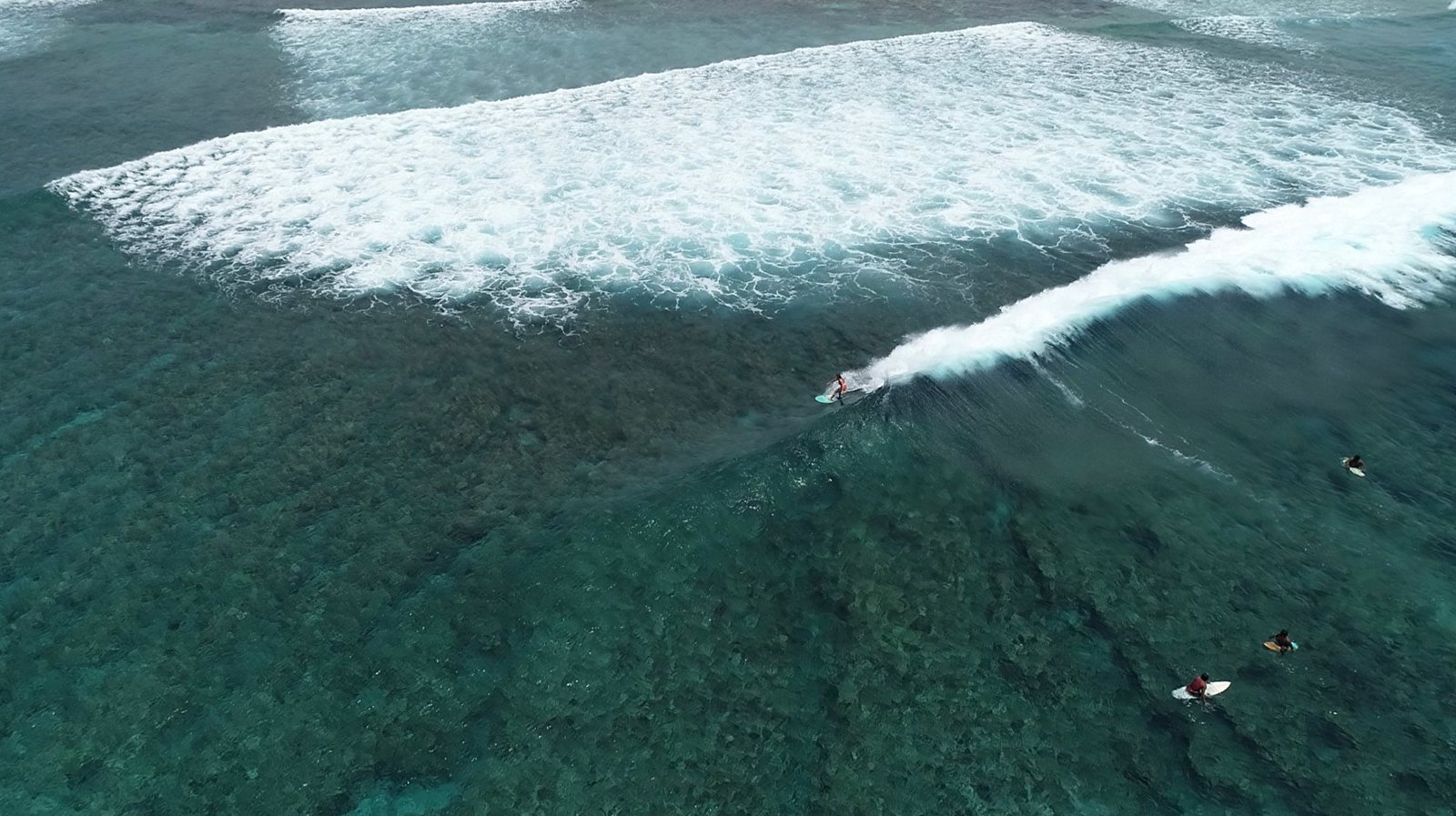 Surfing, Goidhoo, Maldives