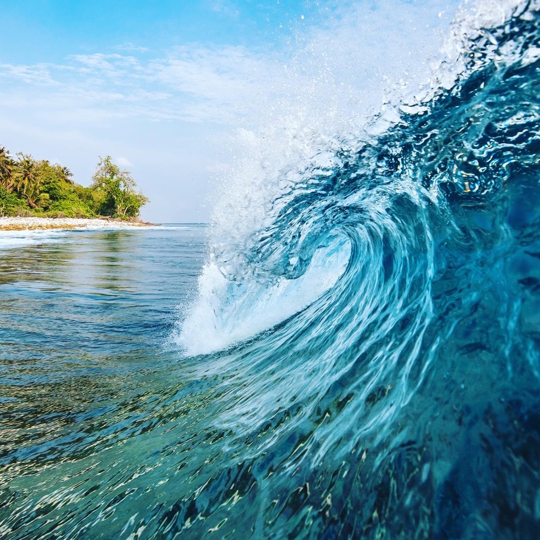 Surfing, Goidhoo, Maldives